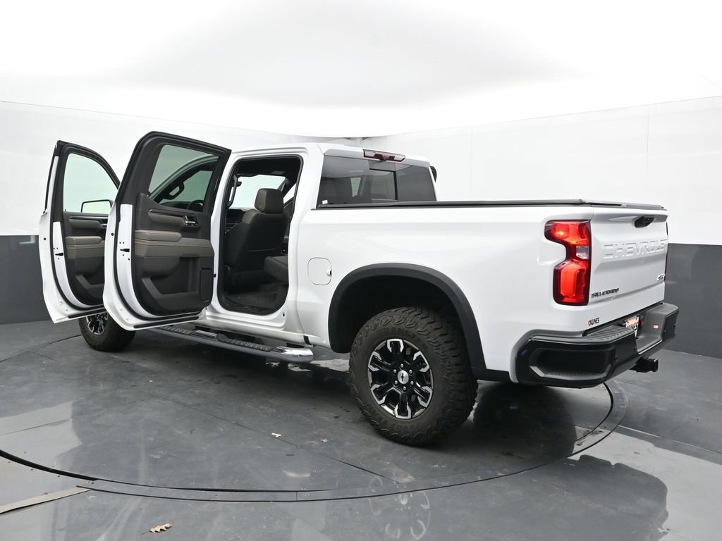 Used 2024 Chevrolet Silverado 1500 ZR2 w/ Technology Package AWD/4WD image 32