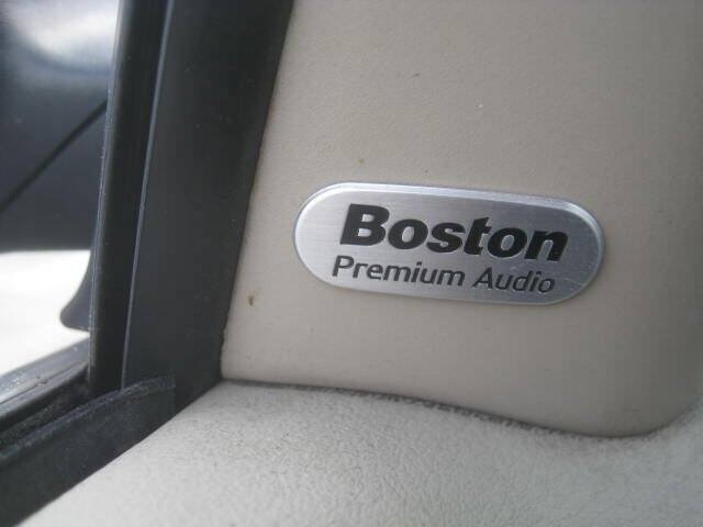 Used 2011 Chrysler 200 Limited FWD image 33