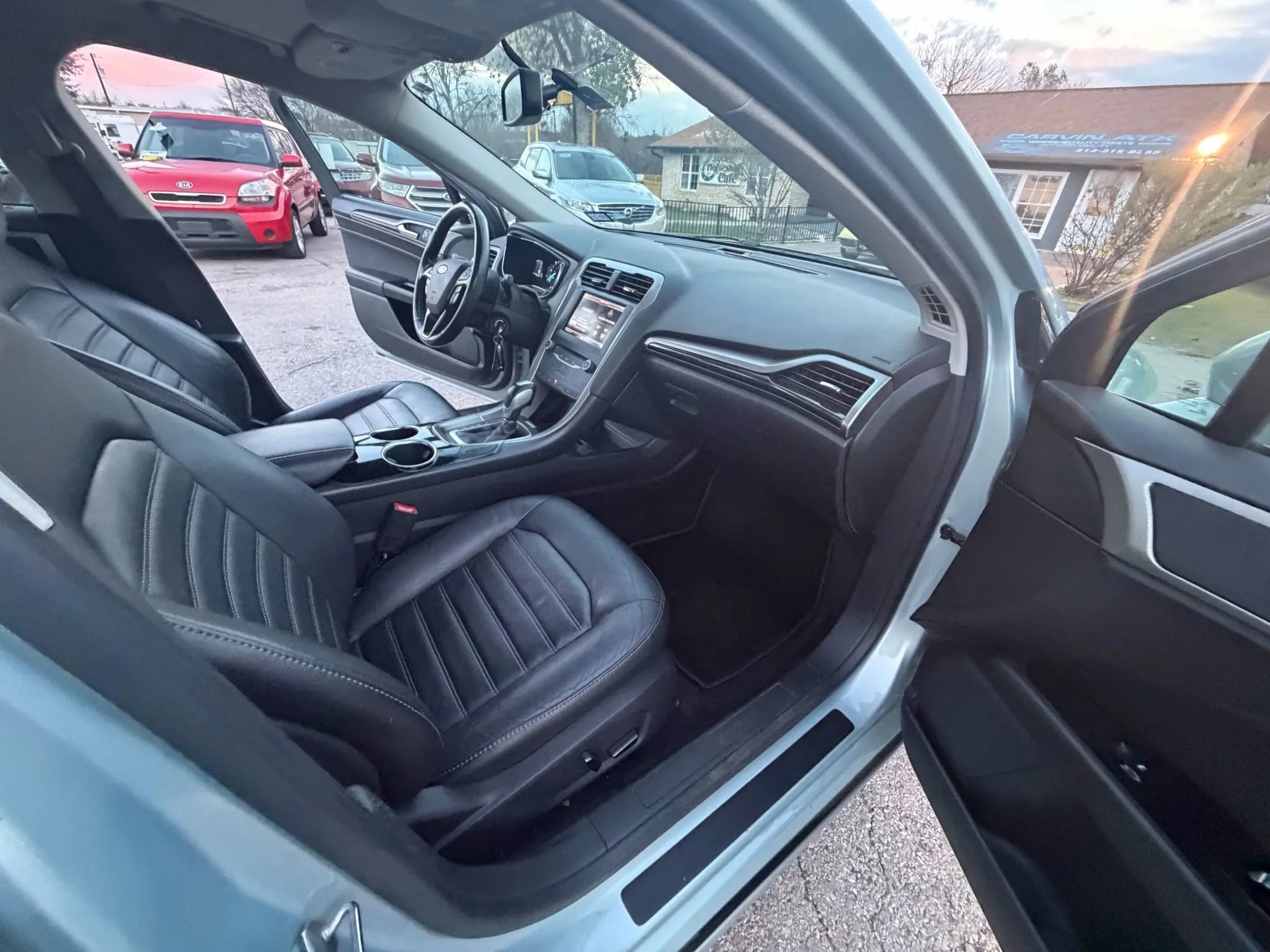 Used 2013 Ford Fusion SE FWD image 18