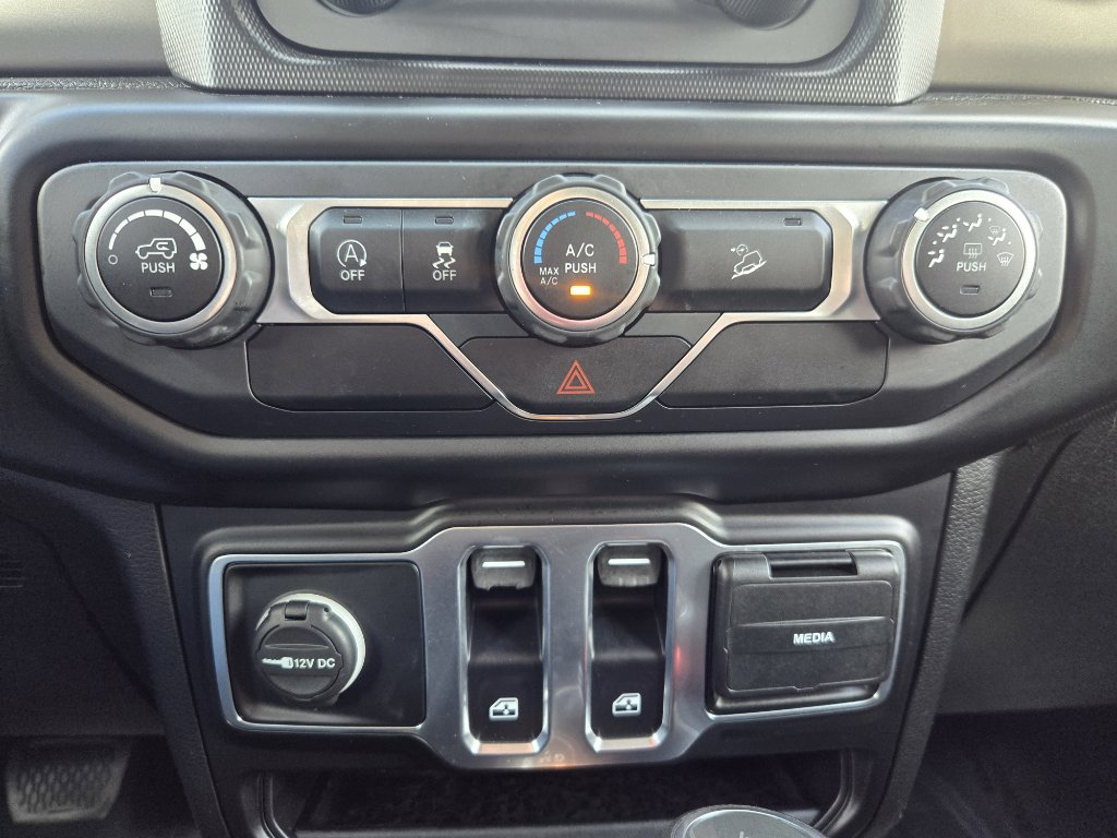 Used 2020 Jeep Wrangler Sport image 18