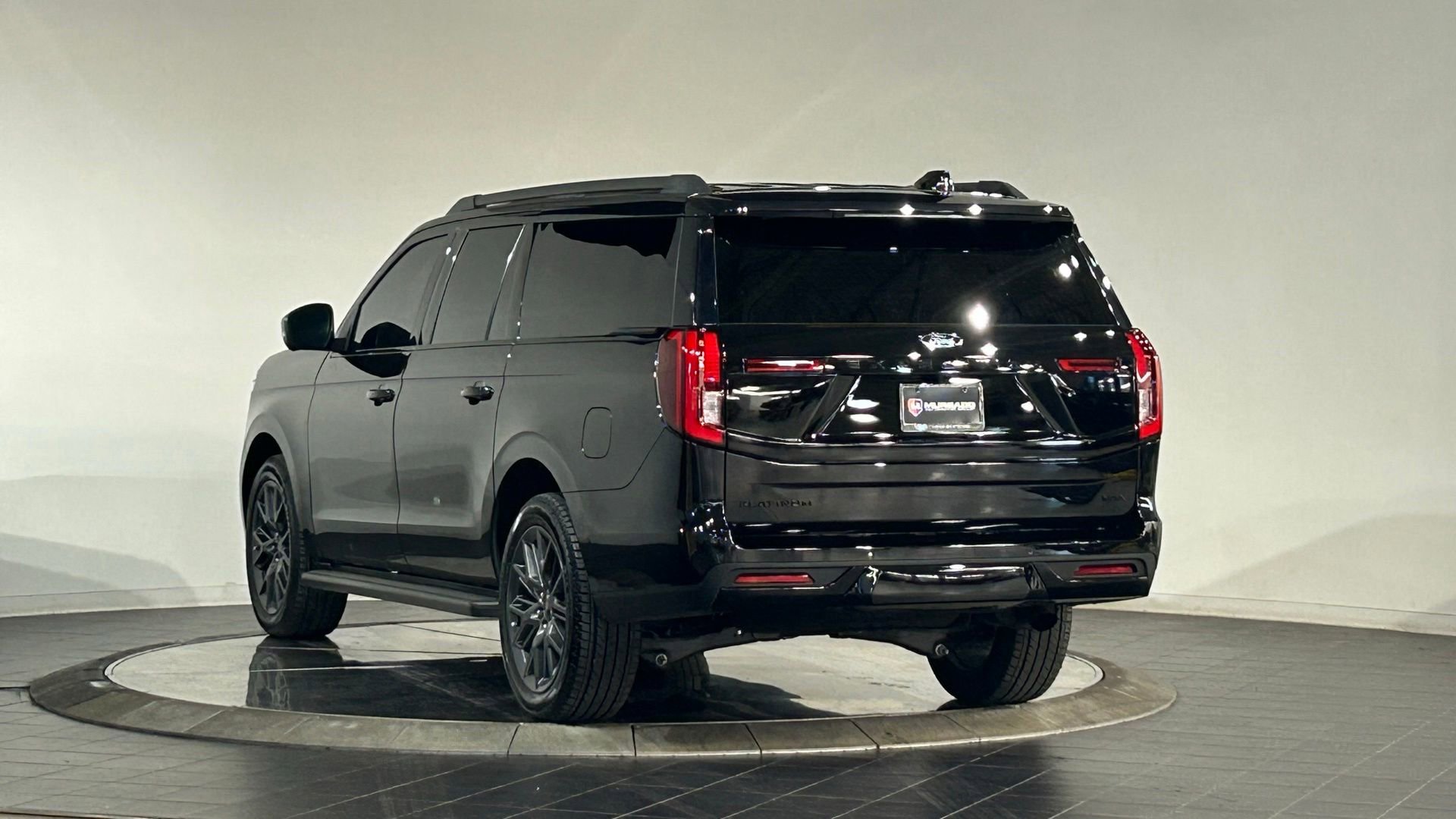 Used 2026 Ford Expedition Max Platinum w/ Stealth Appearance Package AWD/4WD image 6