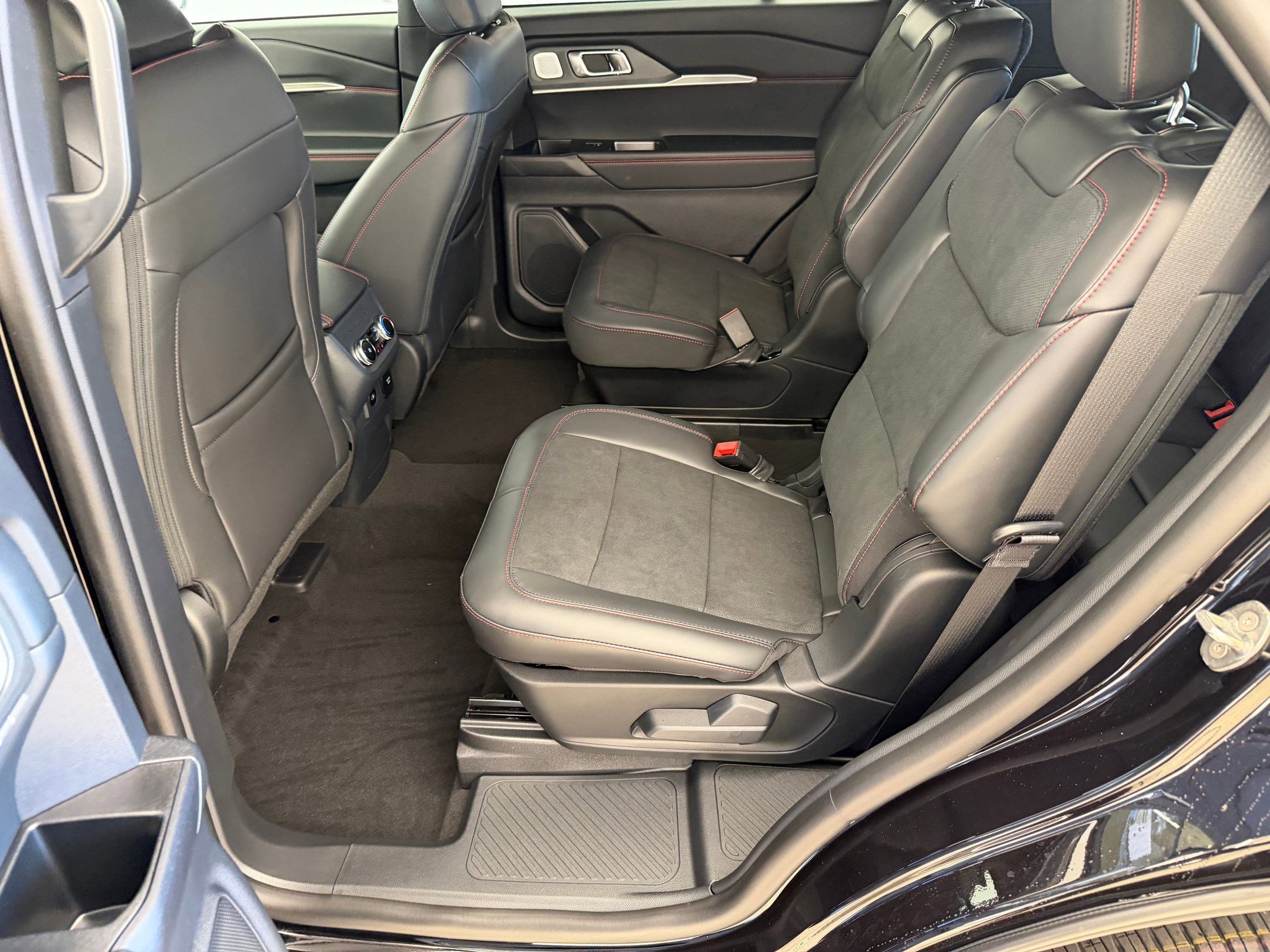 New 2026 Ford Explorer ST w/ Sun And Sound Package image 12