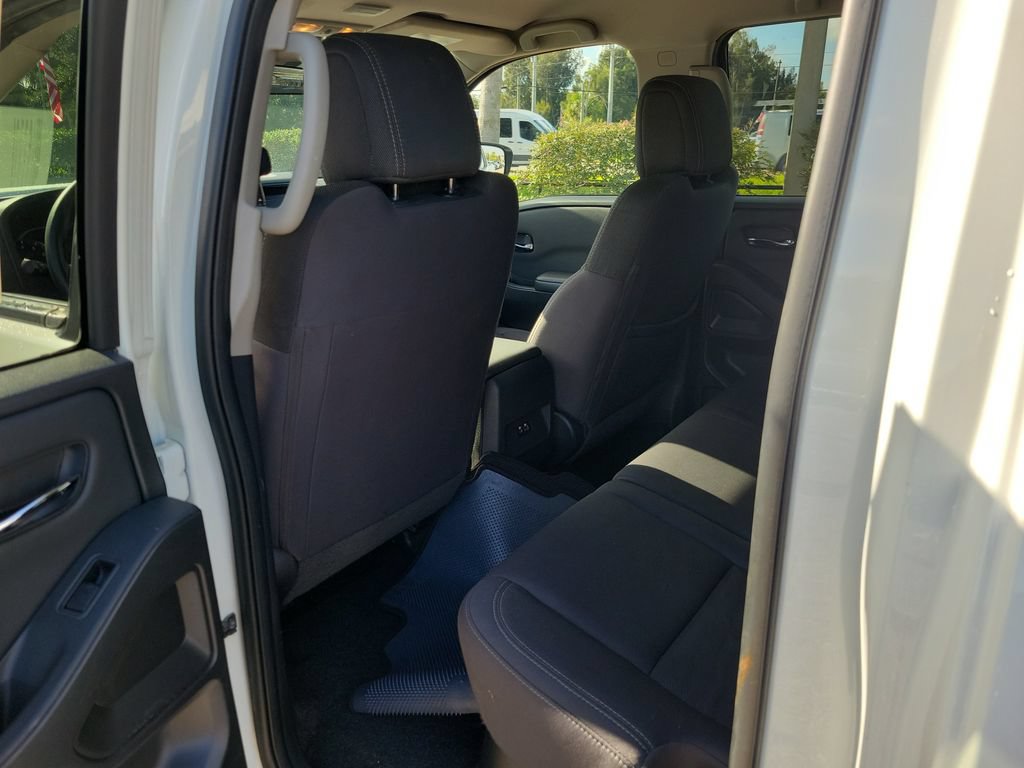 Certified 2024 Nissan Frontier SV RWD image 9