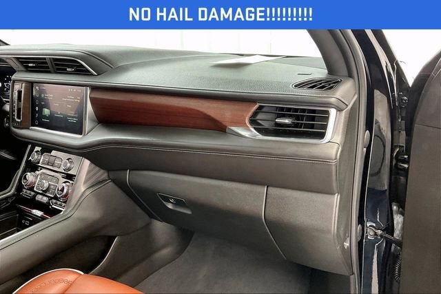 Used 2023 GMC Yukon XL Denali Ultimate AWD/4WD image 18