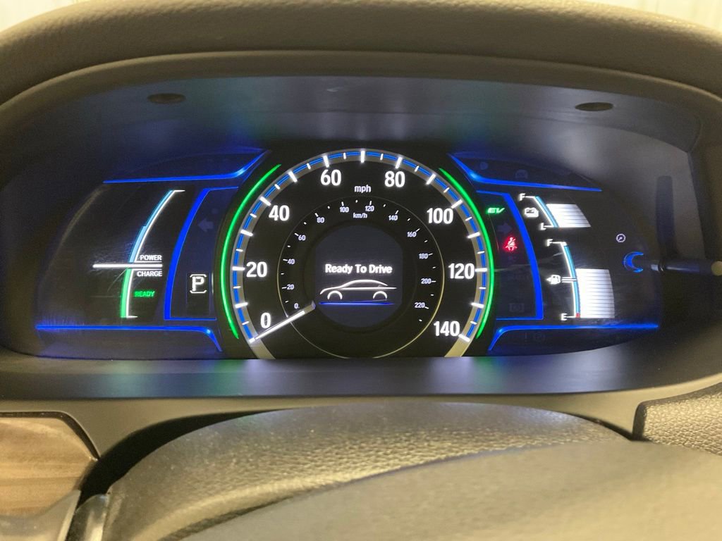 Used 2017 Honda Accord Hybrid Sedan image 2