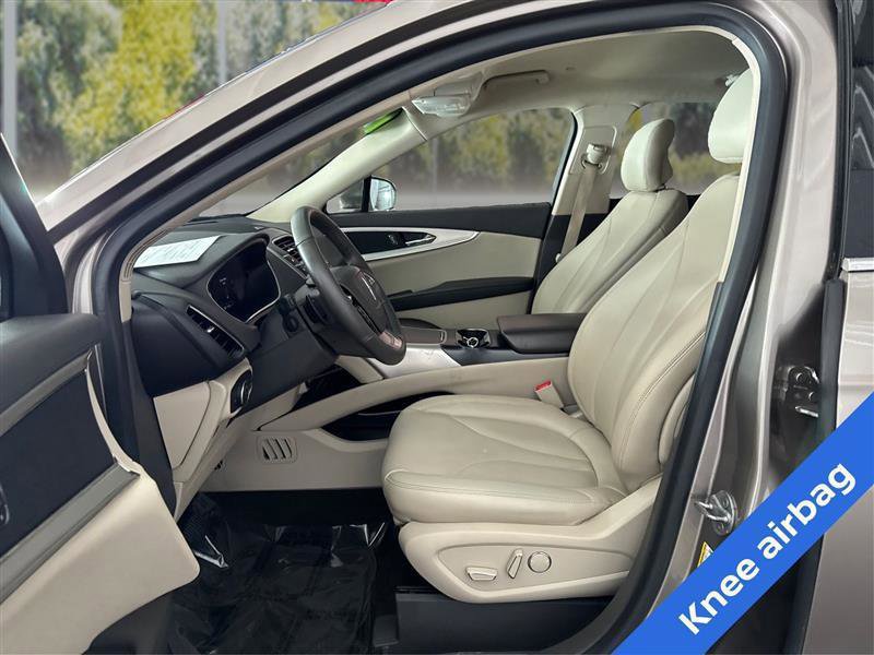 Used 2019 Lincoln Nautilus Premier image 9