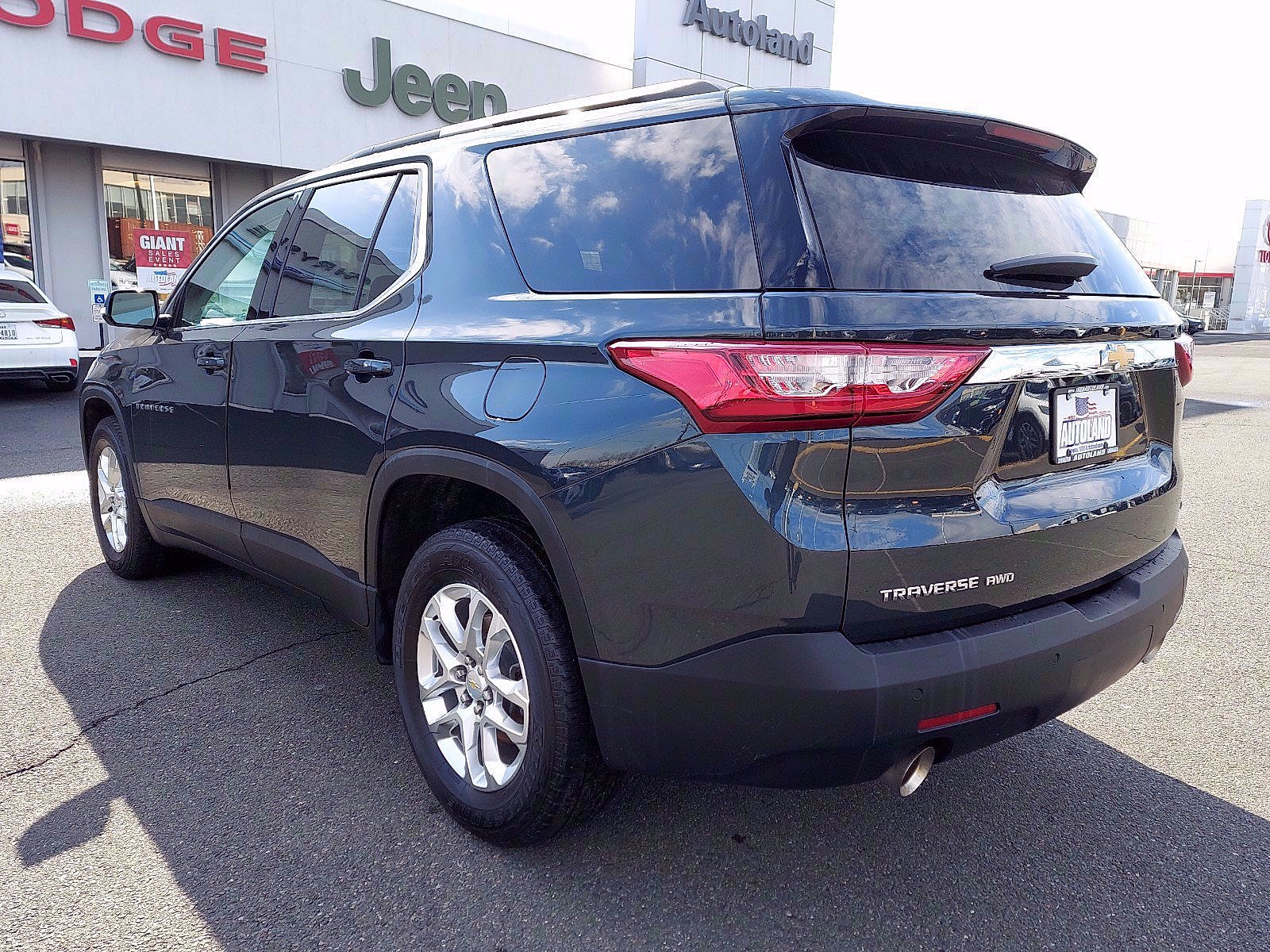 Used 2019 Chevrolet Traverse LT AWD/4WD image 4