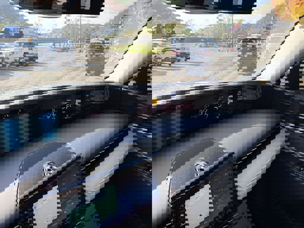 Used 2024 Lincoln Nautilus Reserve image 18