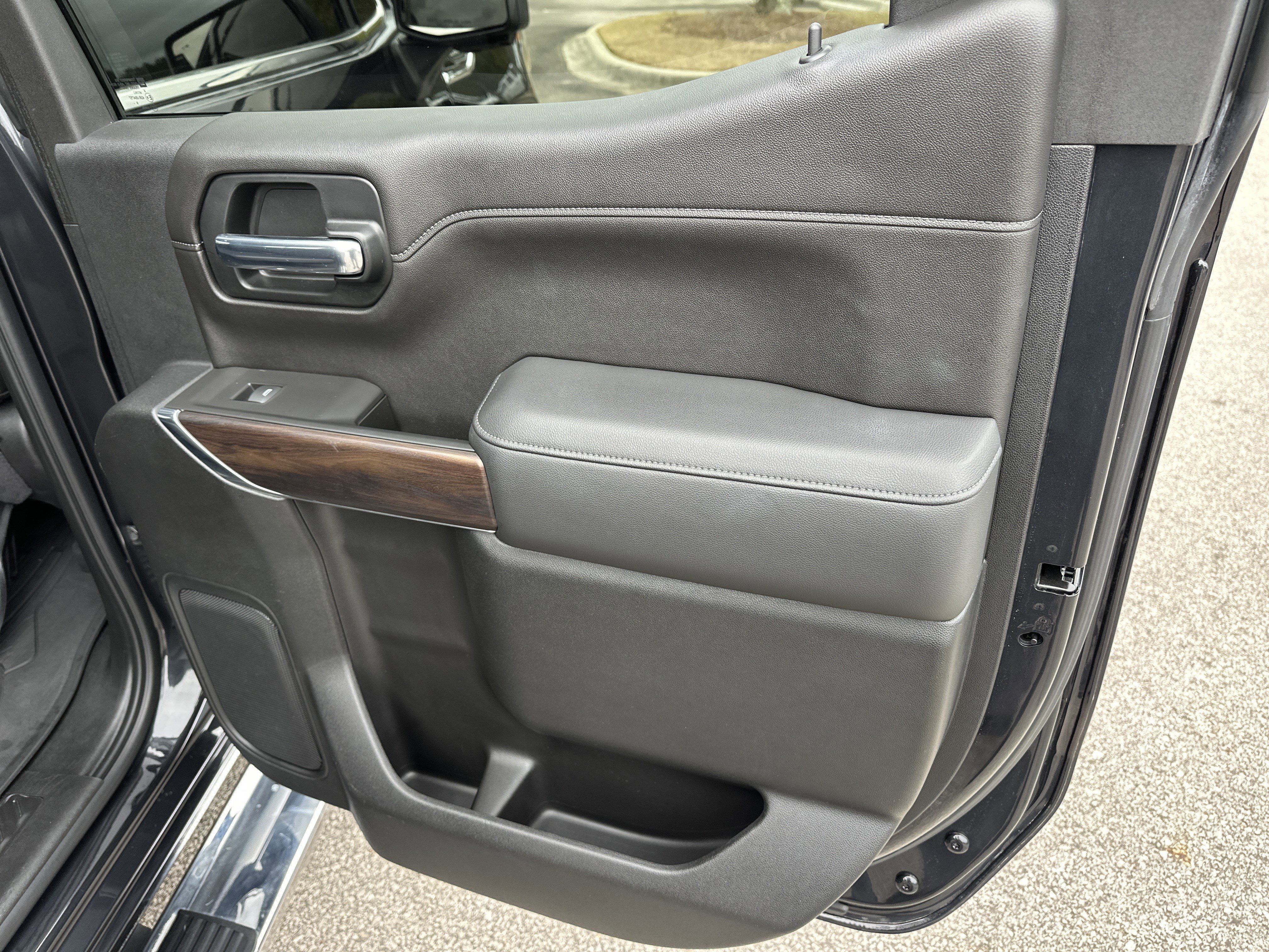 Used 2020 GMC Sierra 1500 SLT w/ SLT Premium Plus Package image 18