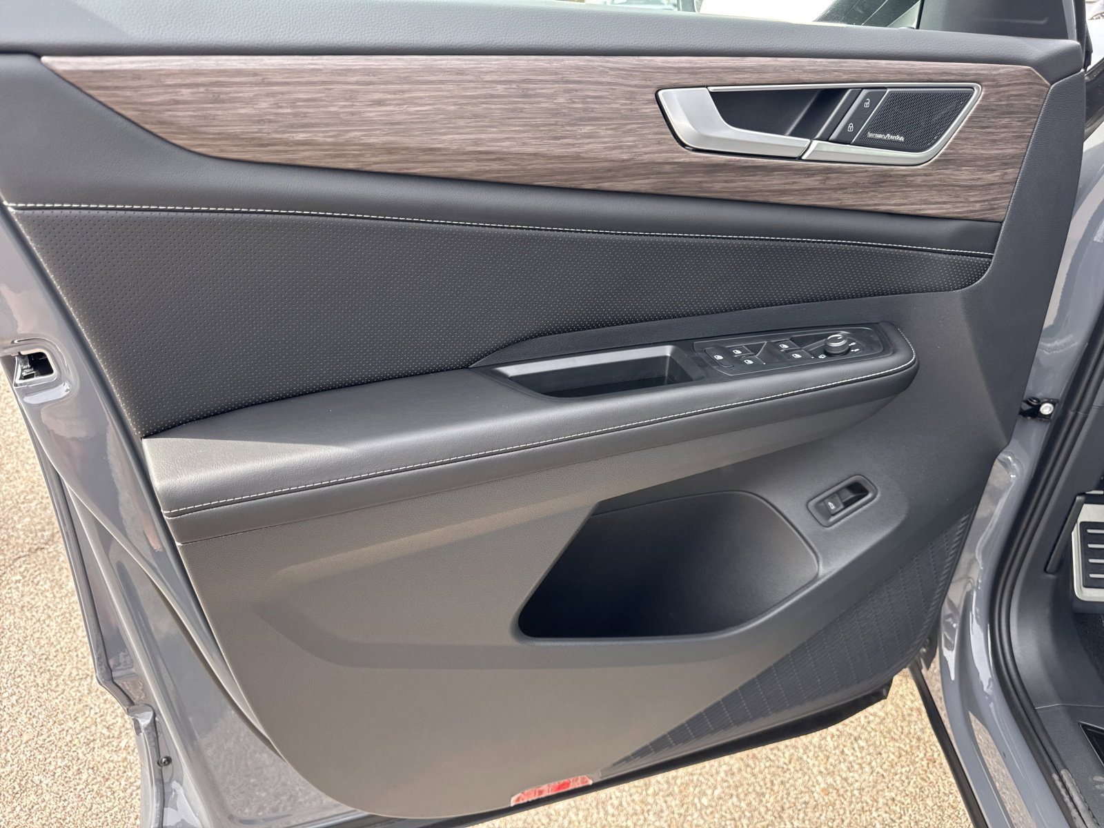 New 2026 Volkswagen Atlas SEL Premium R-Line image 14