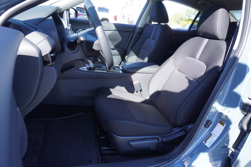 Certified 2025 Nissan Sentra SV FWD image 13