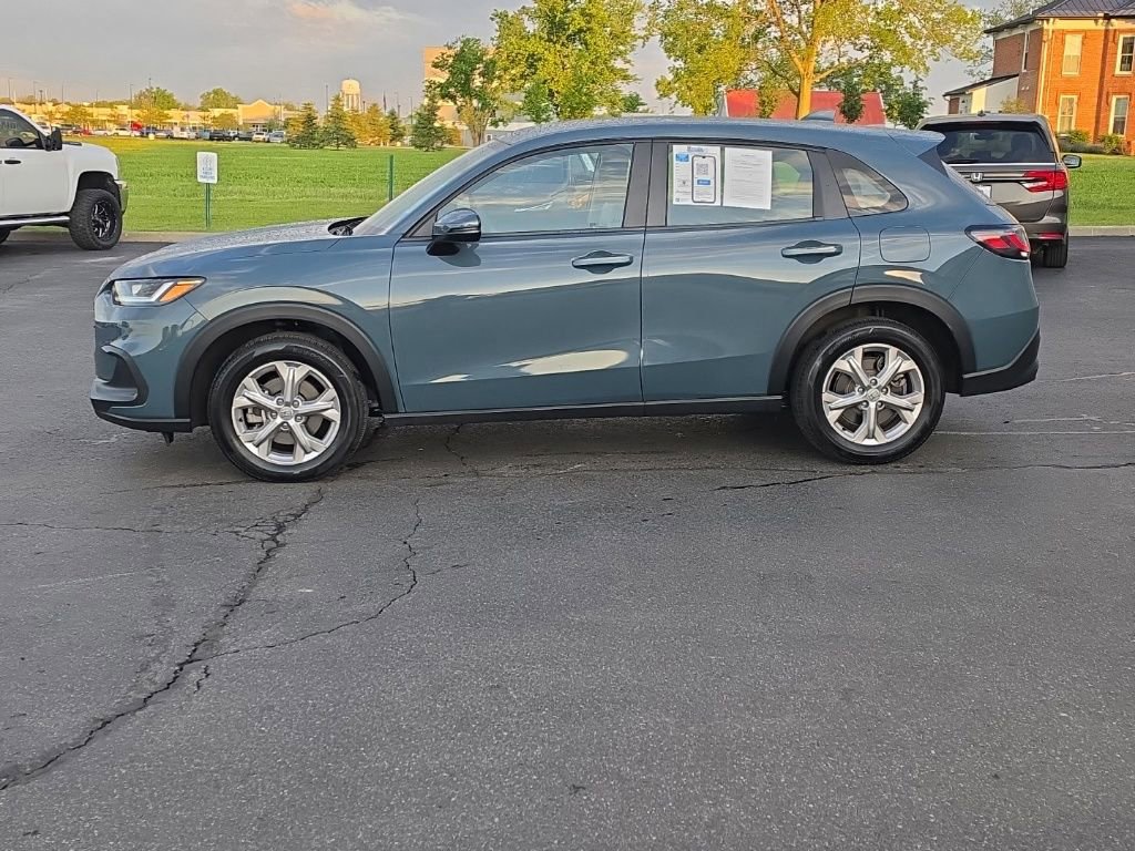 Certified 2025 Honda HR-V LX image 4