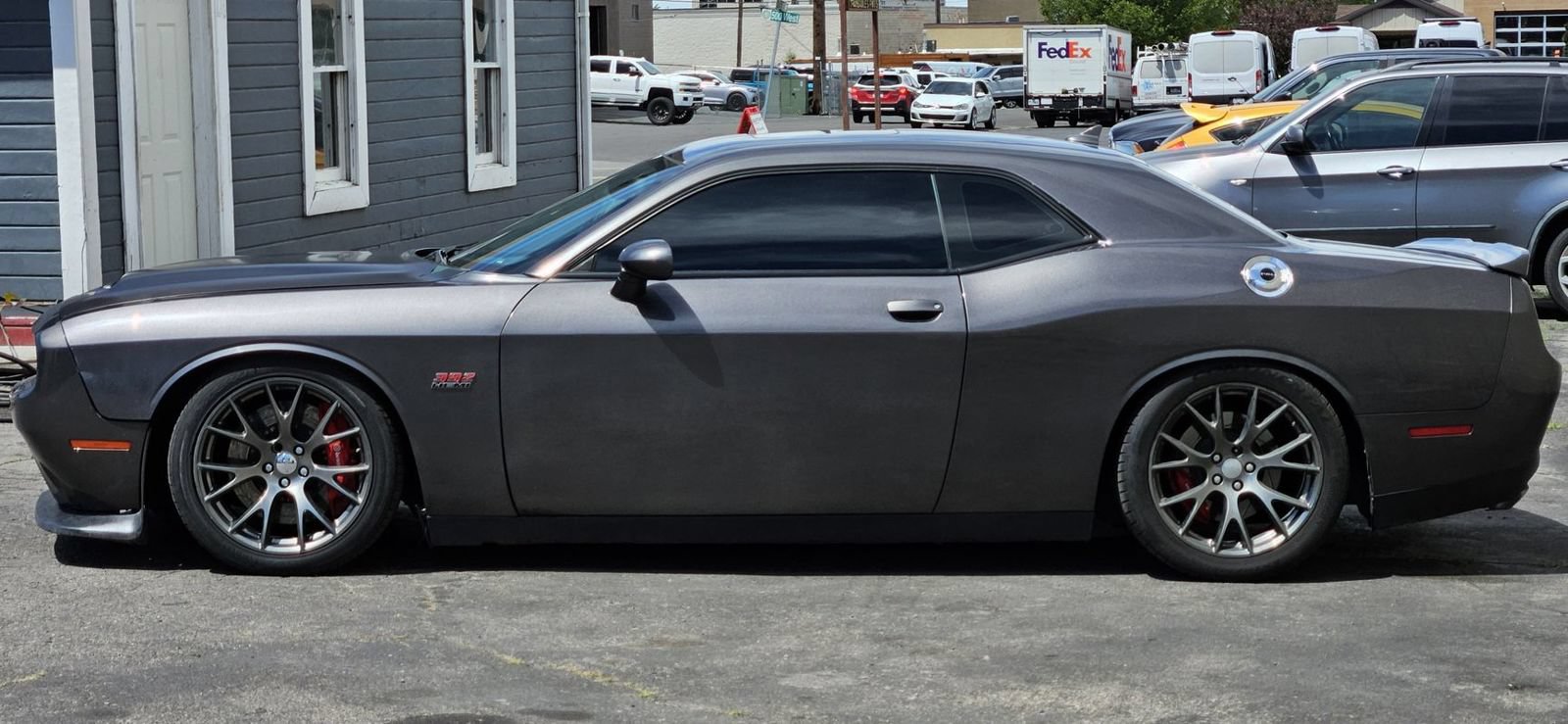 Used 2016 Dodge Challenger SRT w/ Technology Group RWD image 2