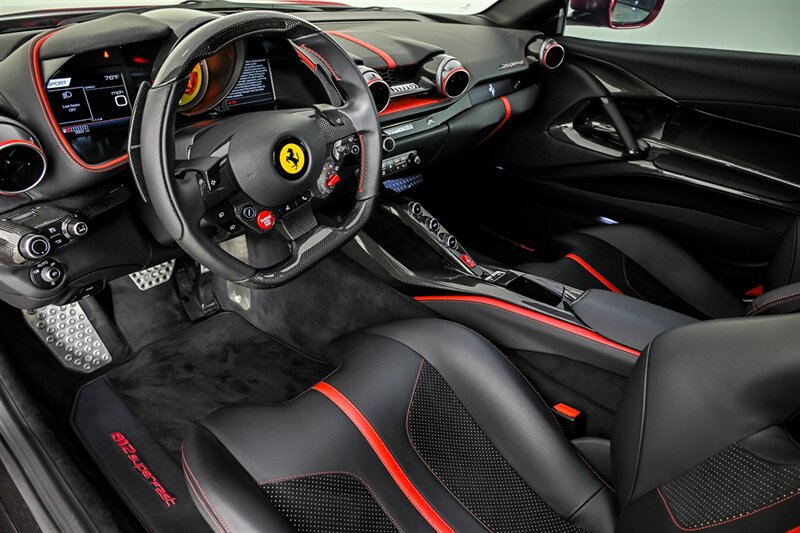 Used 2020 Ferrari 812 Superfast RWD image 27