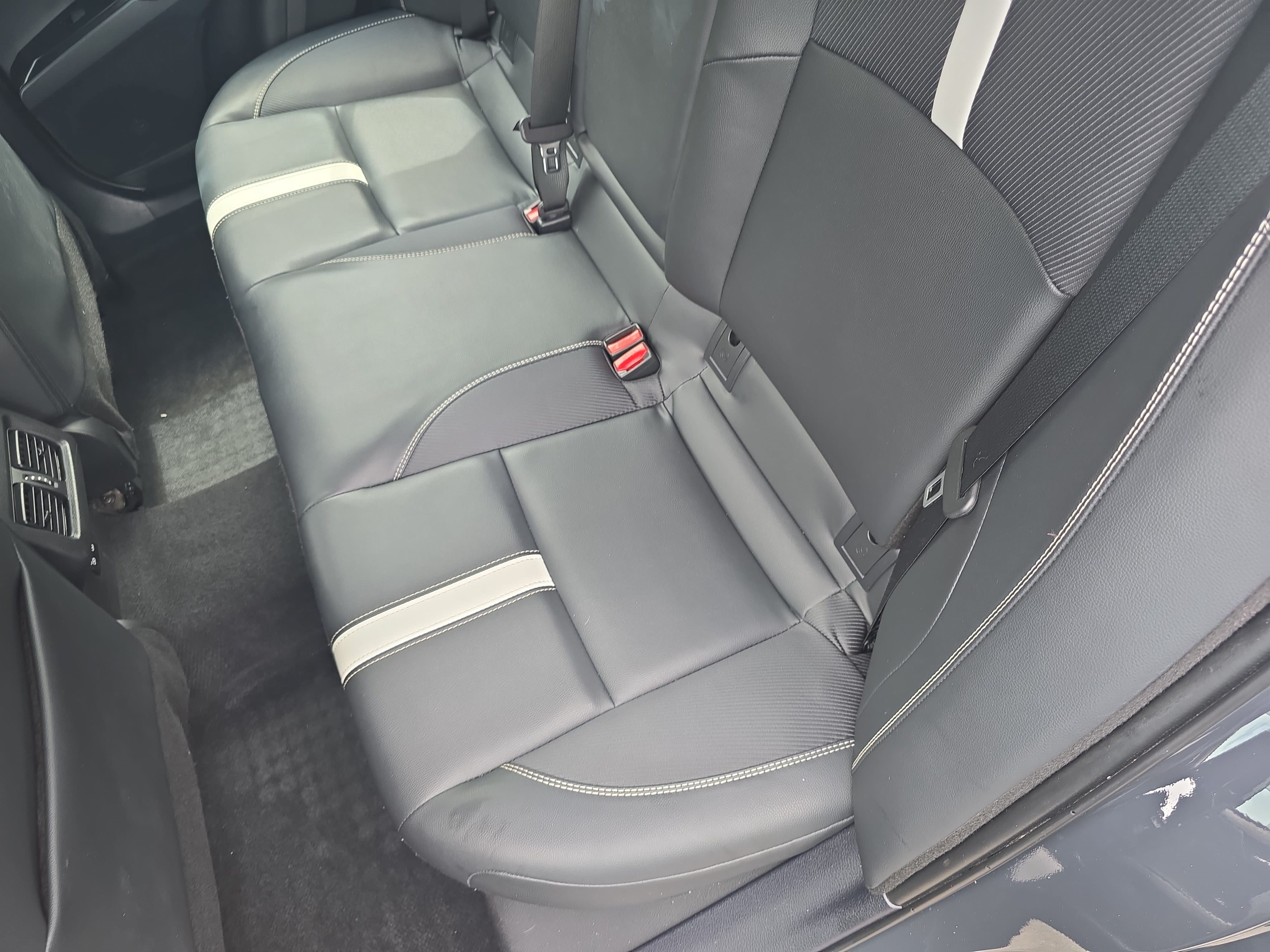 Used 2025 Toyota Camry SE w/ Convenience Package FWD image 13