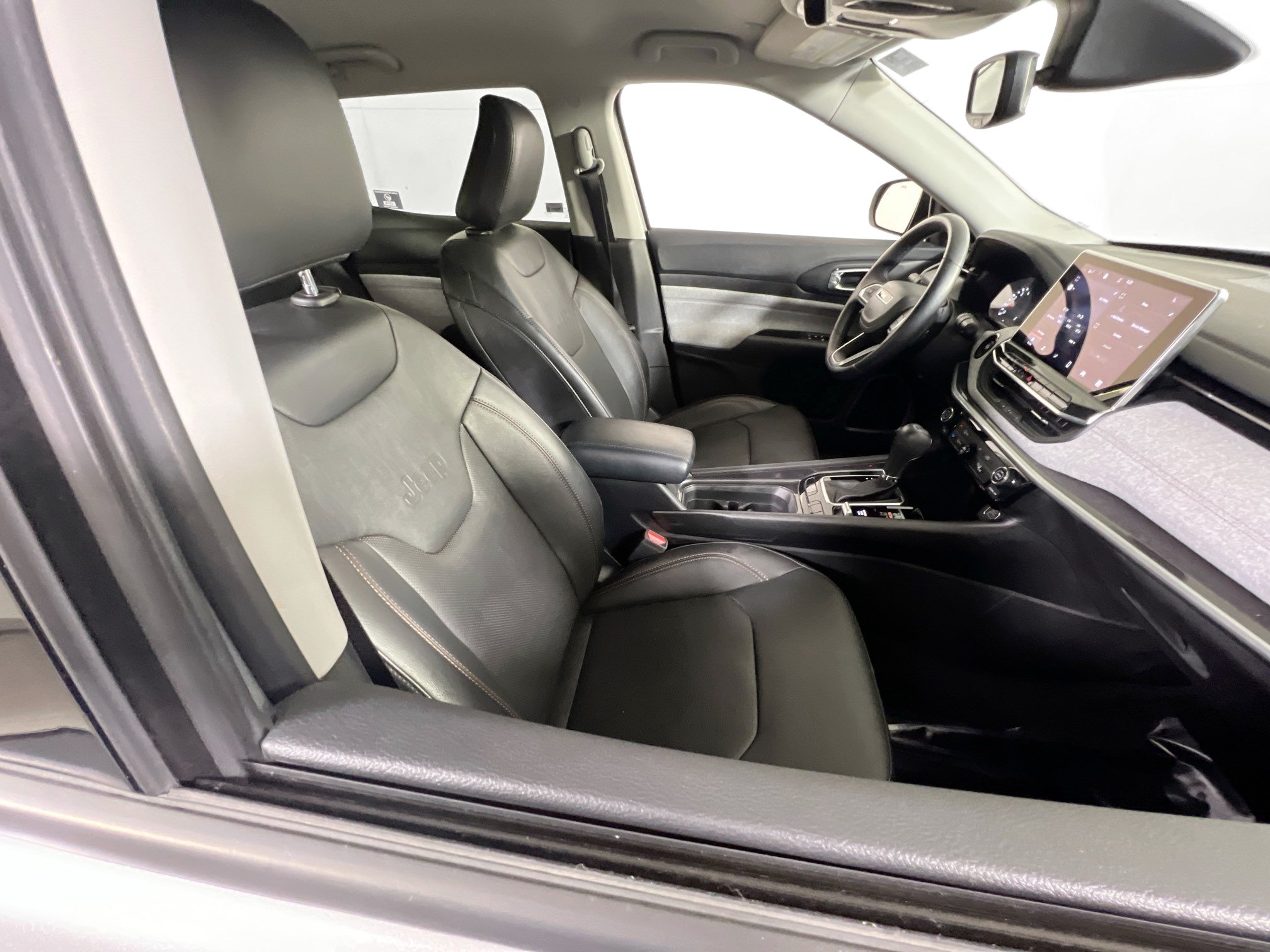 Used 2022 Jeep Compass Latitude AWD/4WD image 25
