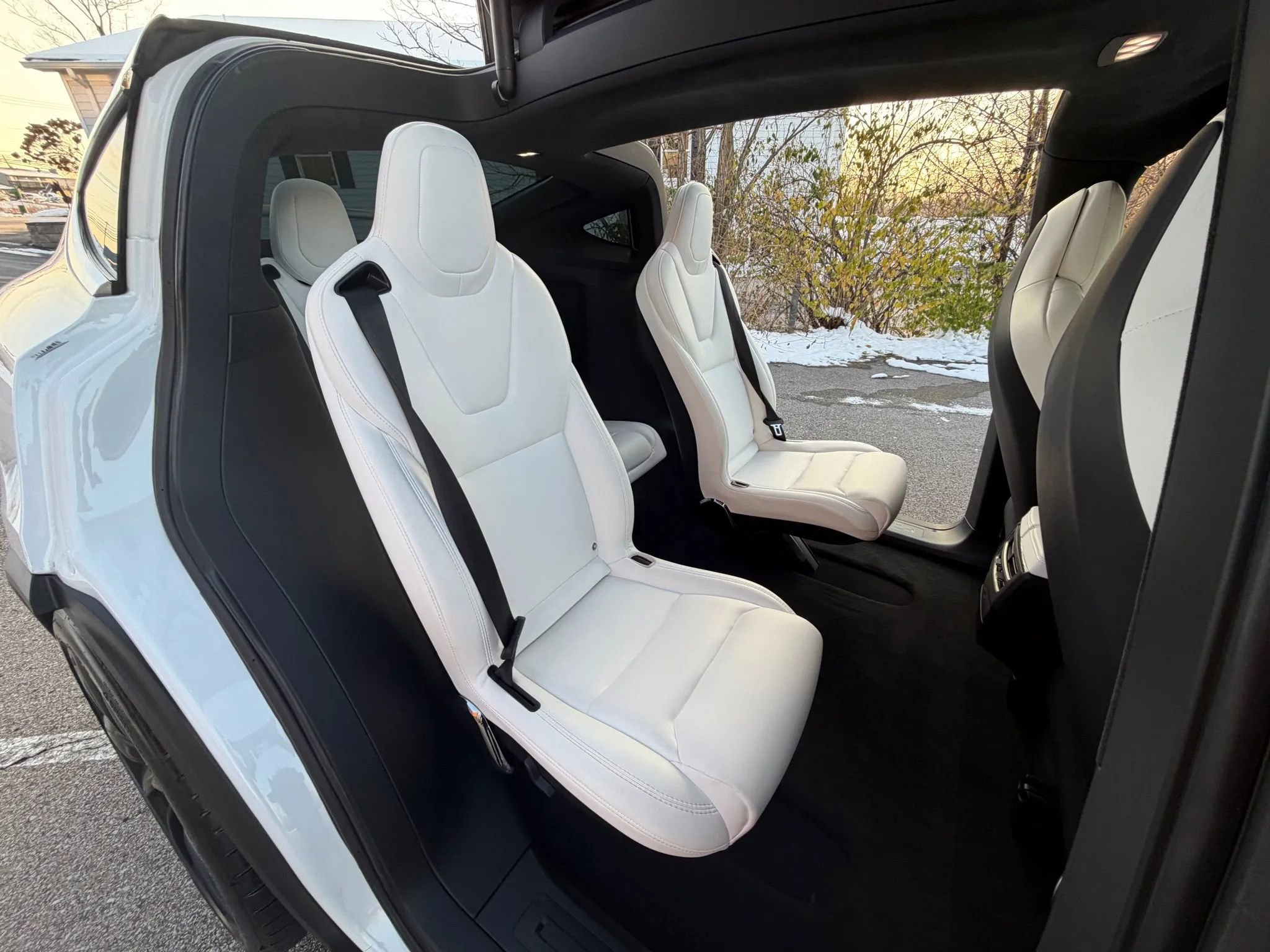 Used 2018 Tesla Model X 100D image 15