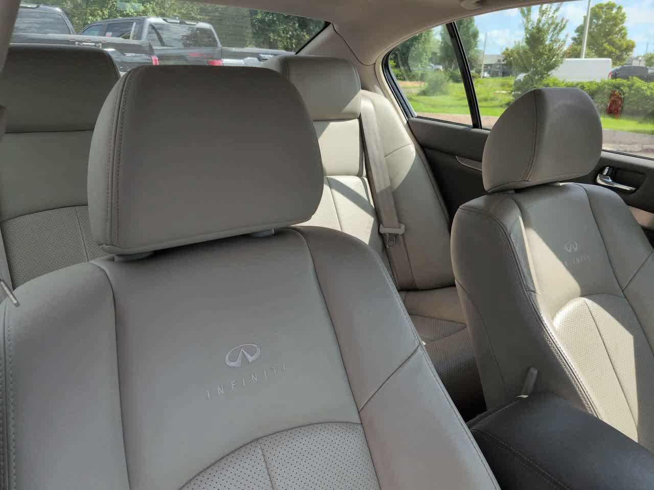 Used 2013 INFINITI G37 Journey w/ Premium Pkg RWD image 7