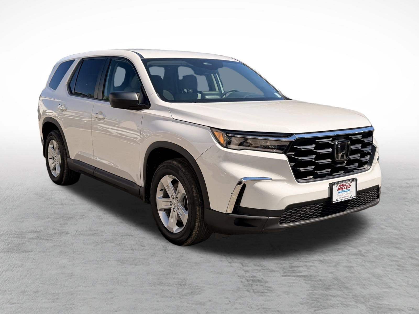 Certified 2024 Honda Pilot LX image 3