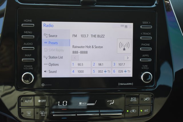 Used 2021 Toyota Prius LE FWD image 22