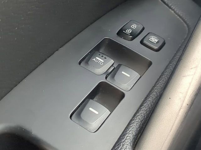 Used 2016 Hyundai Veloster Turbo image 21