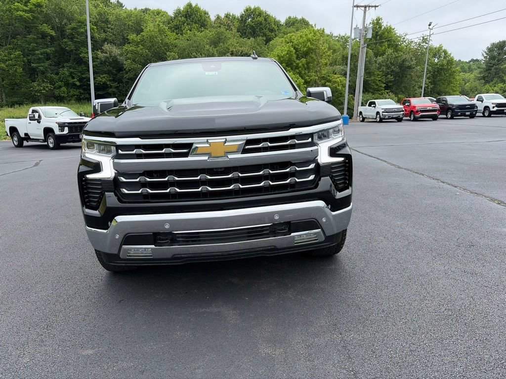 New 2026 Chevrolet Silverado 1500 LTZ w/ LTZ Premium Package AWD/4WD image 3