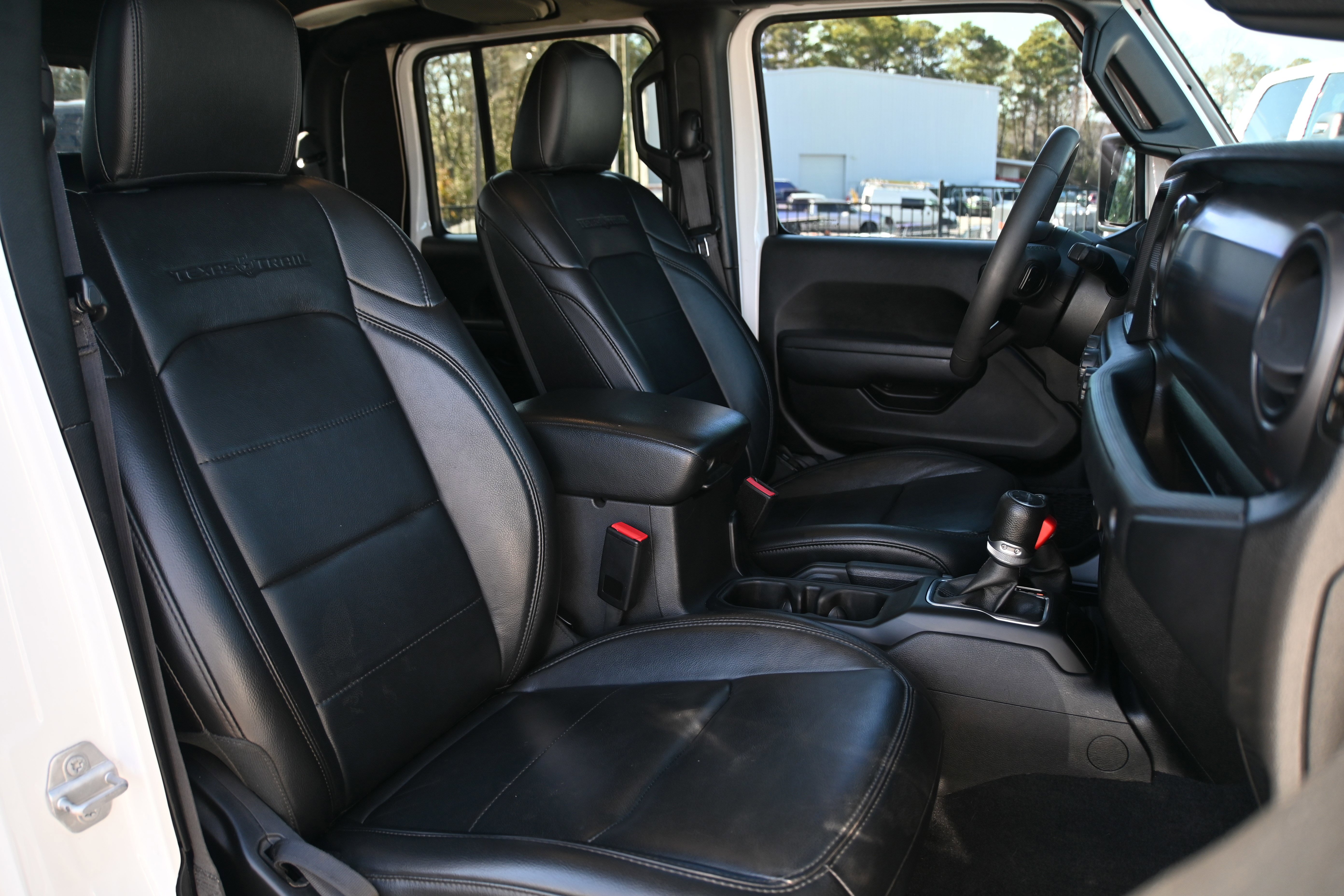 Used 2023 Jeep Gladiator Sport image 17