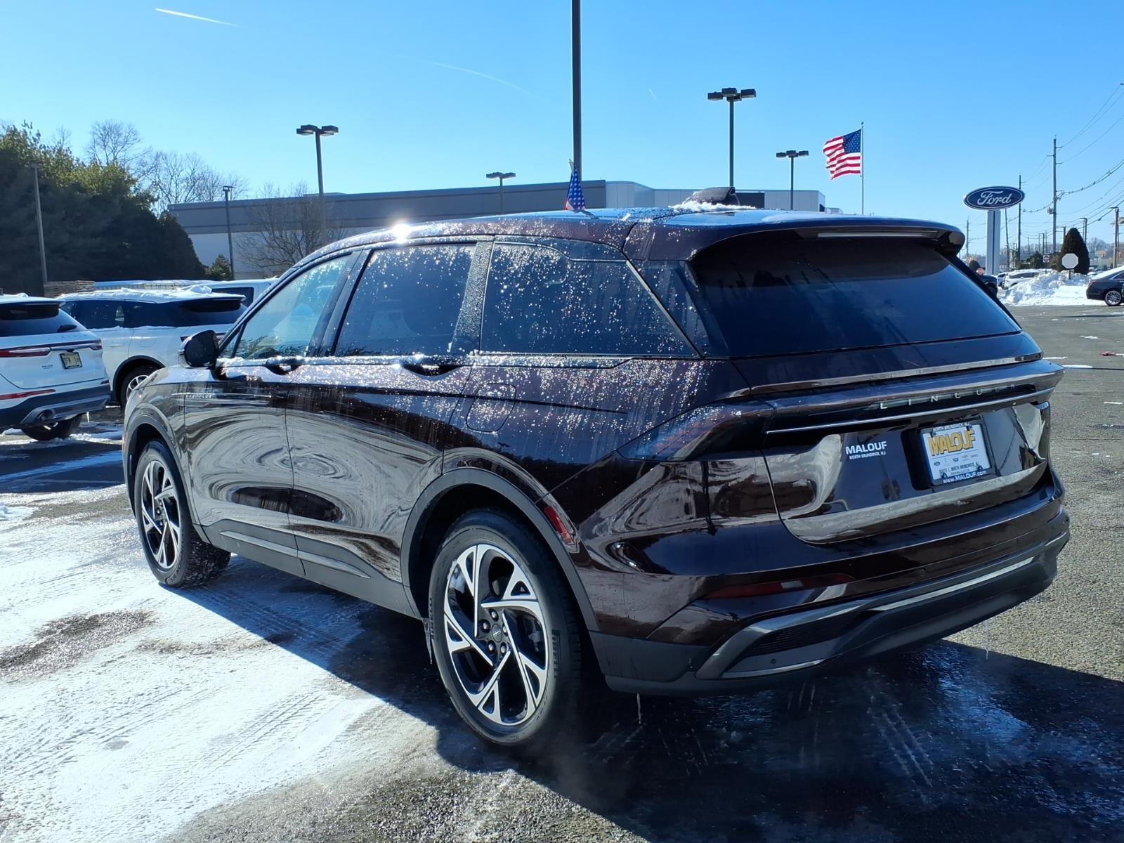 Used 2025 Lincoln Nautilus Premier w/ Jet Appearance Package image 4