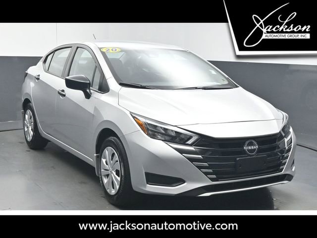 Used 2025 Nissan Versa S w/ Trunk Package FWD image 1