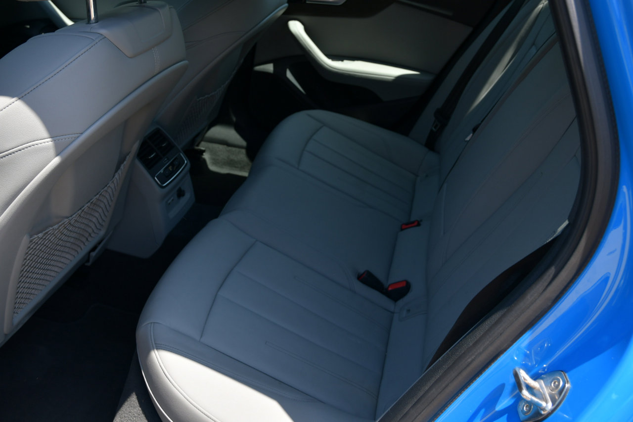 Used 2022 Audi A4 2.0T Premium Plus image 26