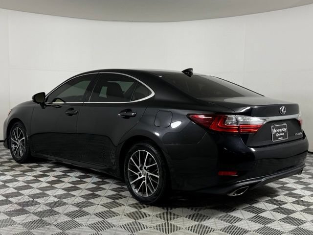 Used 2018 Lexus ES 350 w/ Luxury Package w/Wood Trim FWD image 6