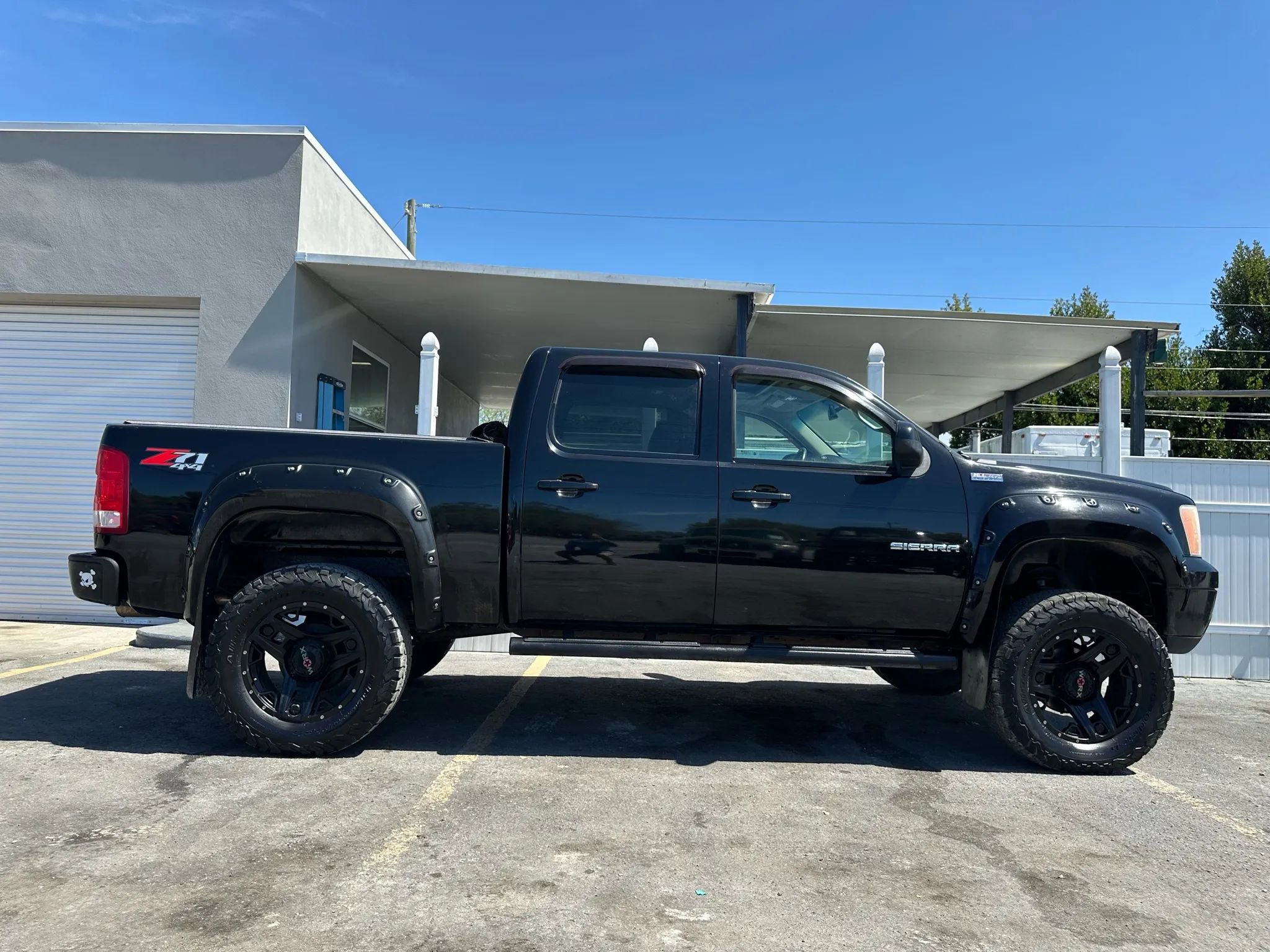 Used 2013 GMC Sierra 1500 SLT image 2