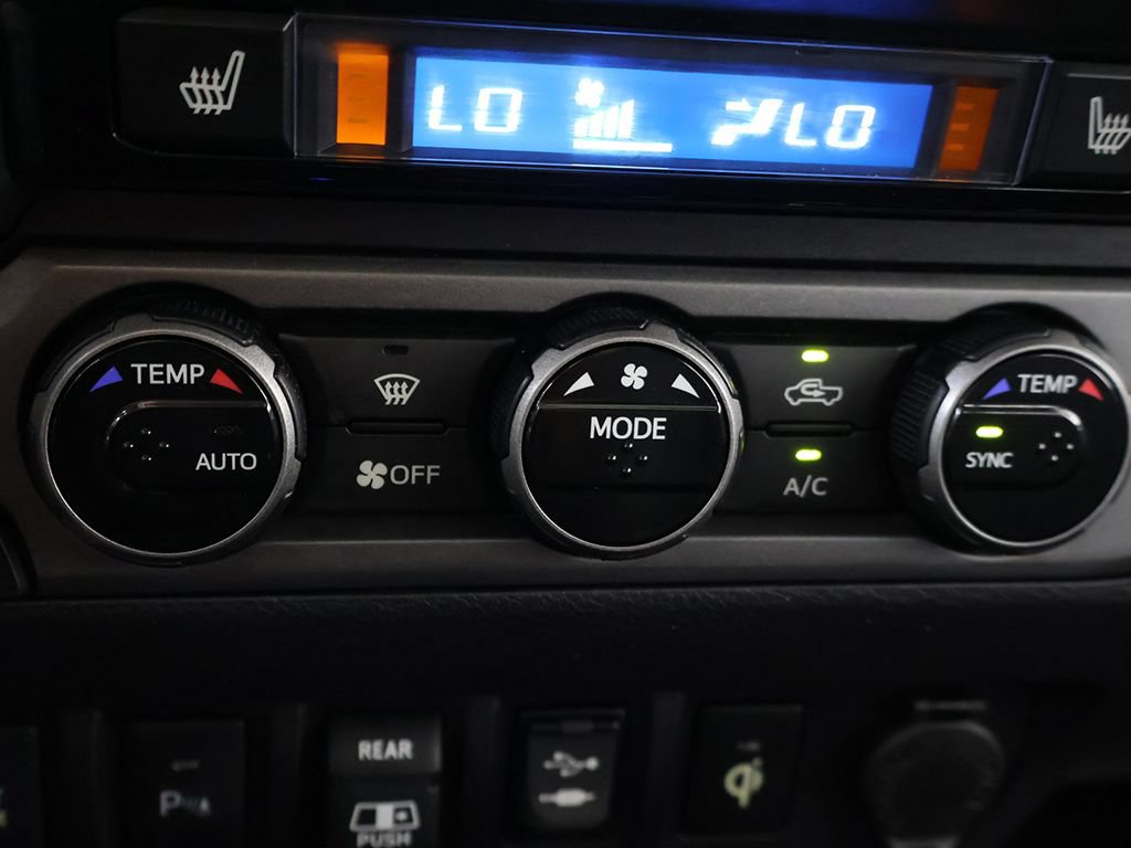 Used 2018 Toyota Tacoma TRD Sport AWD/4WD image 50