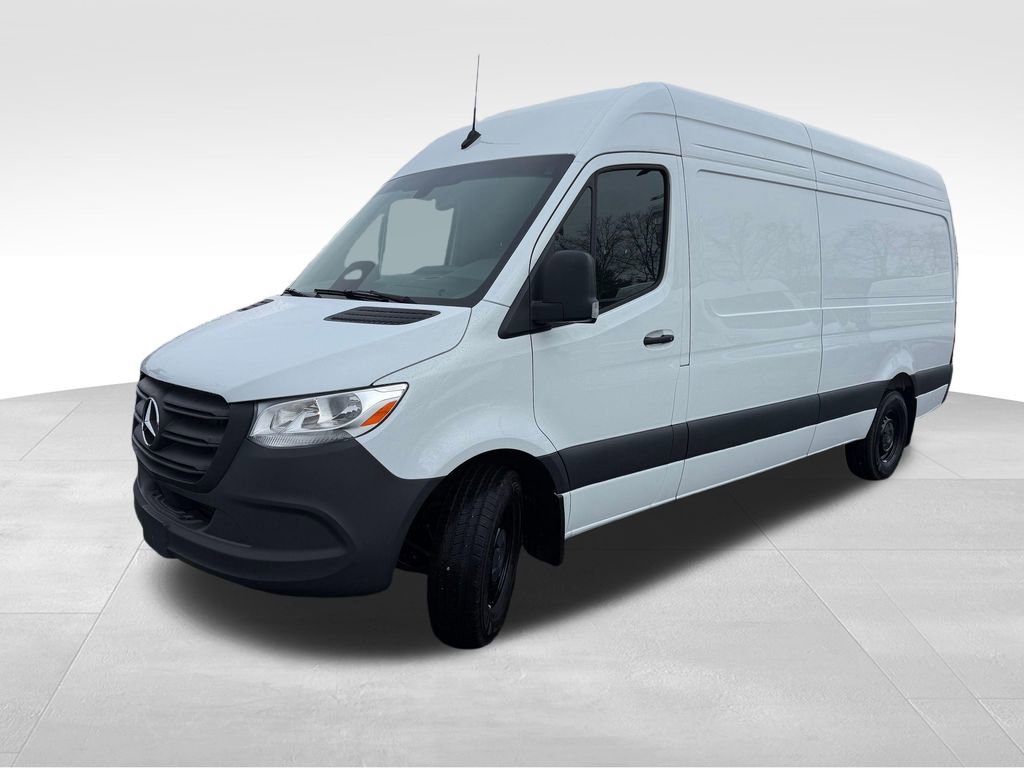 Used 2025 Mercedes-Benz Sprinter 2500 image 3