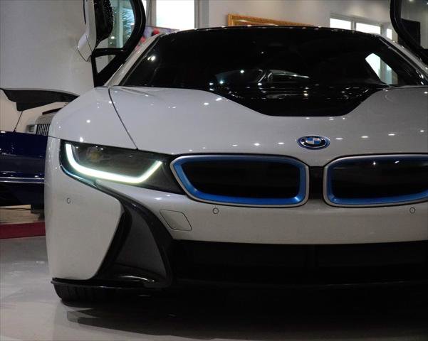 Used 2019 BMW i8 Coupe image 7