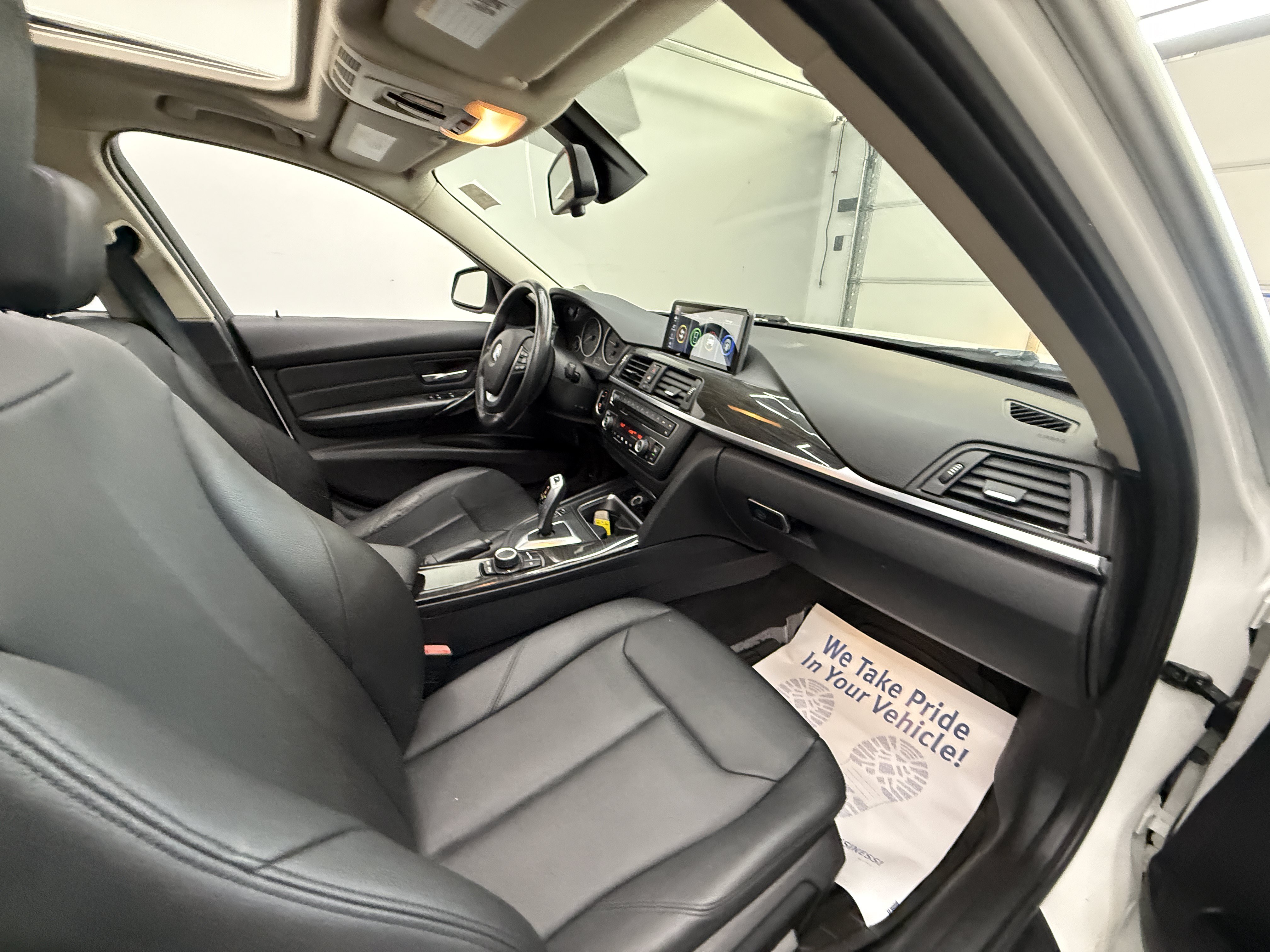 Used 2014 BMW 320i xDrive Sedan AWD/4WD image 26