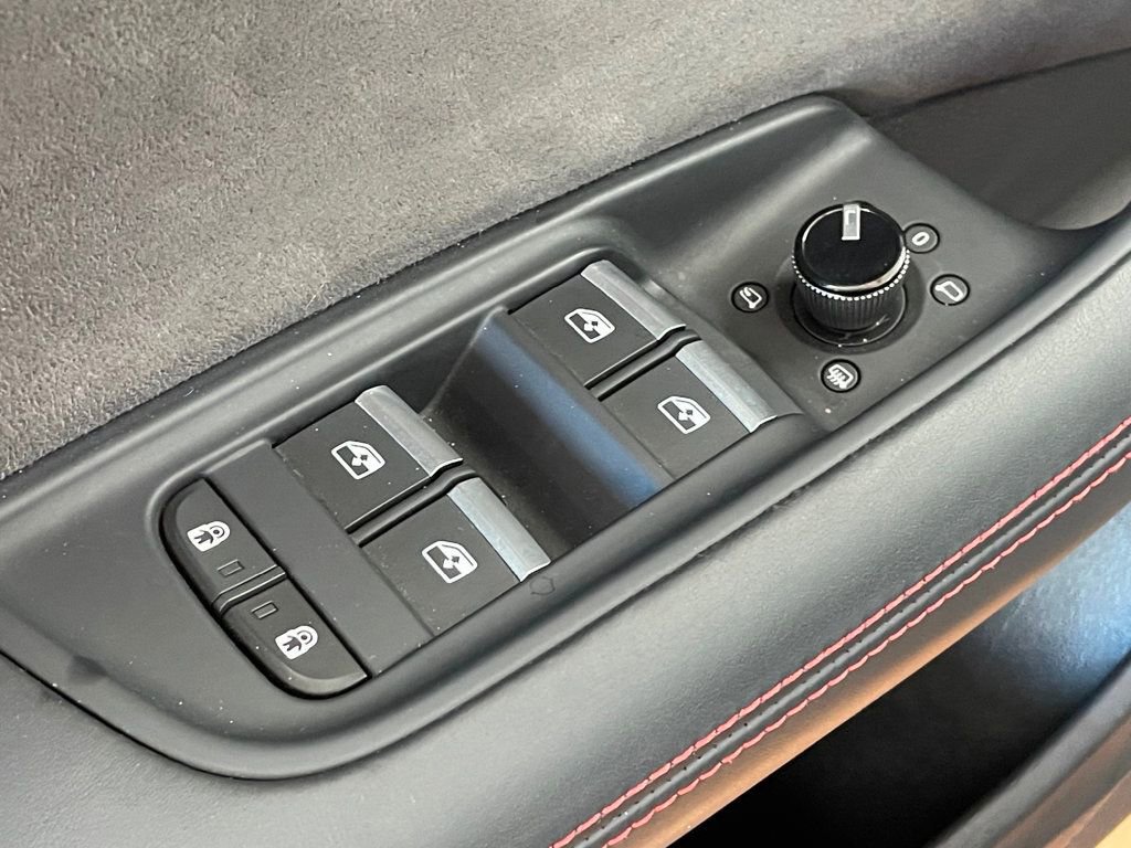 Used 2023 Audi RS Q8 w/ Black Optic Package image 20