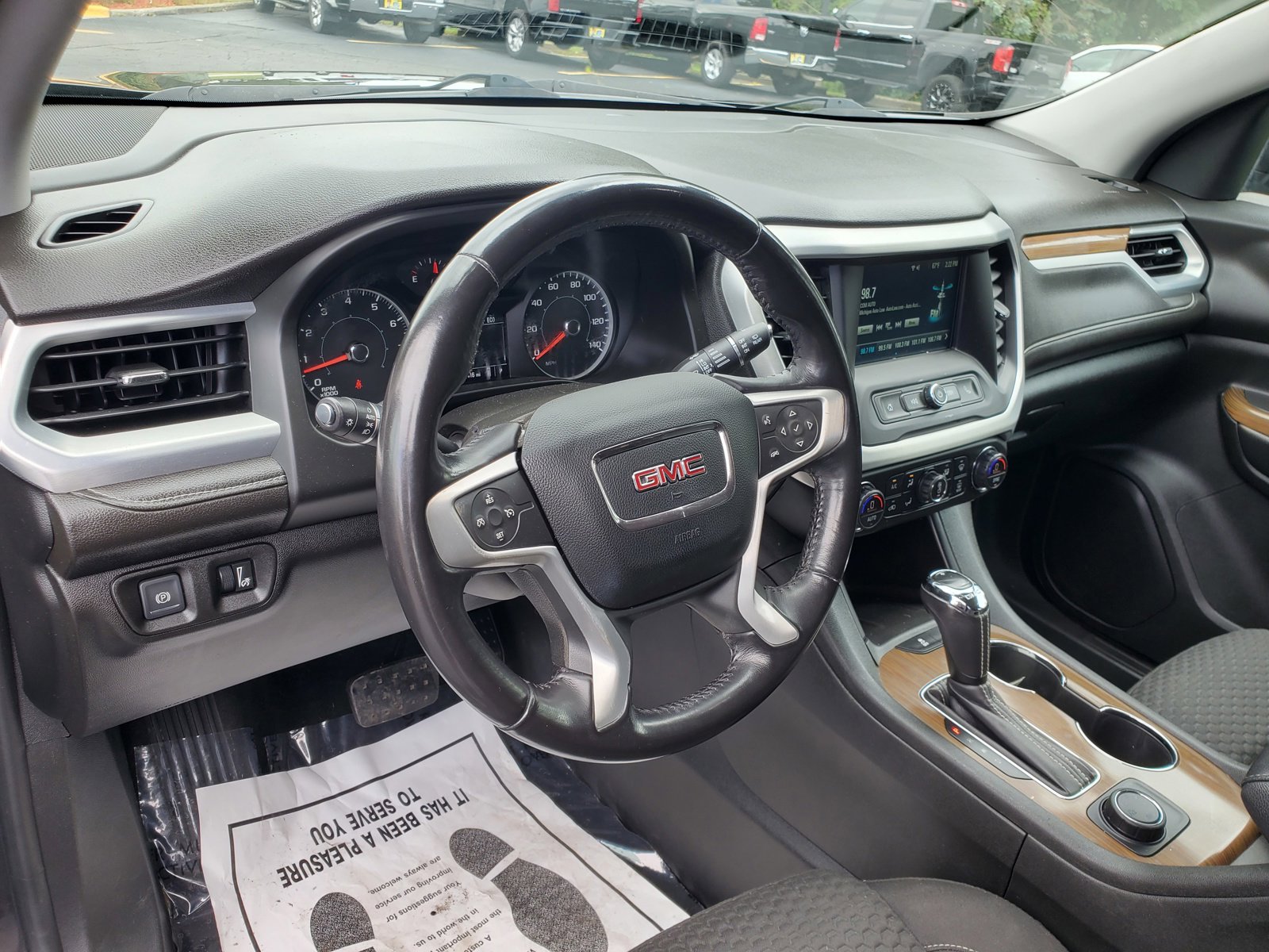 Used 2019 GMC Acadia SLE image 15