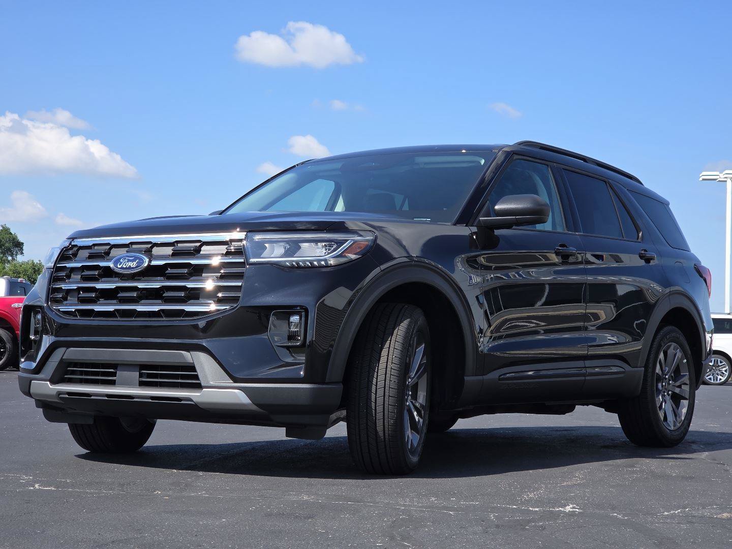 New 2026 Ford Explorer Active w/ Active Comfort Package AWD/4WD image 15