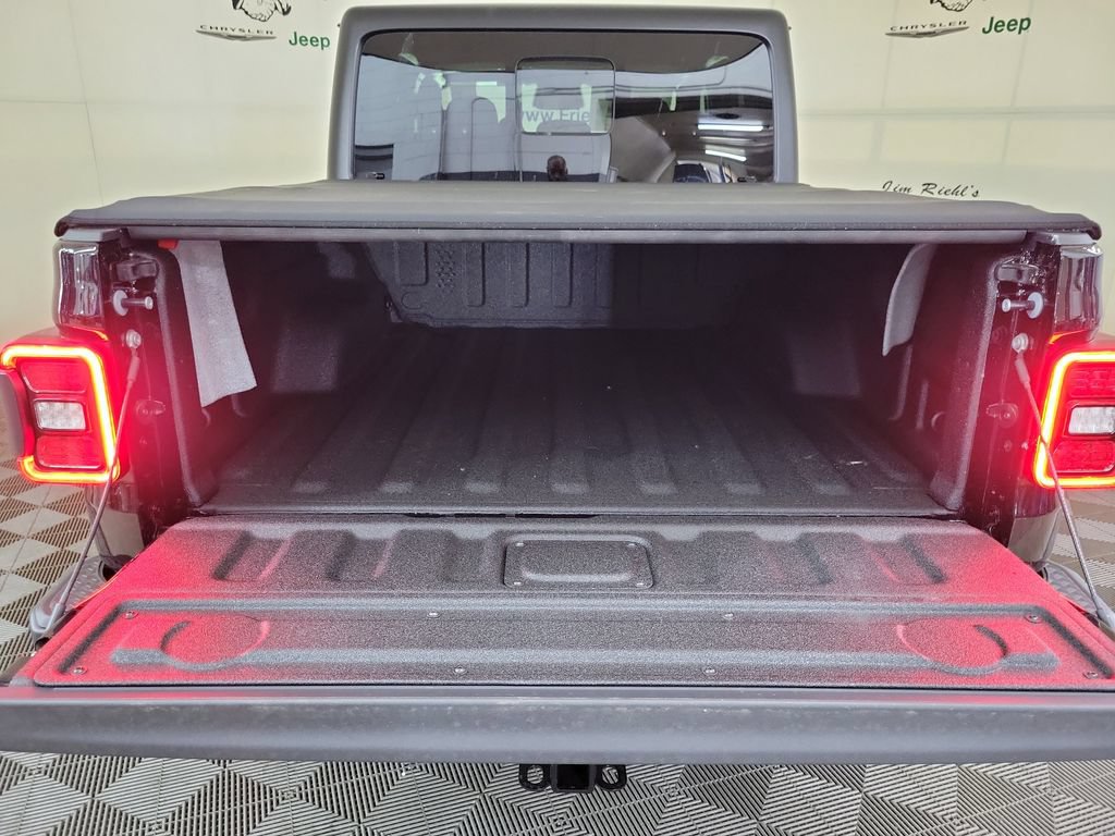 New 2026 Jeep Gladiator Sport AWD/4WD image 6