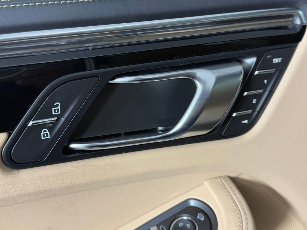 New 2026 Porsche Macan Turbo image 27