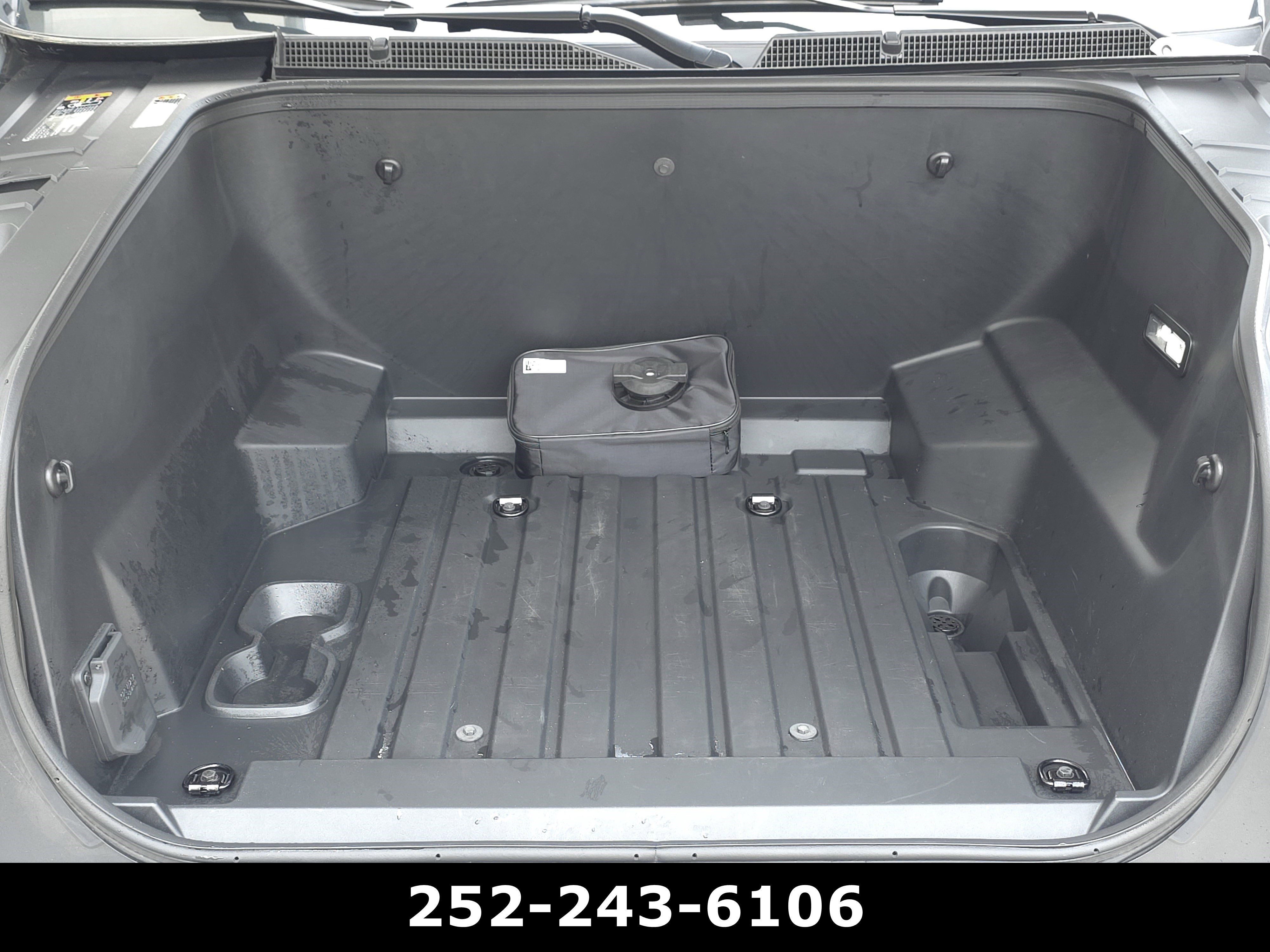 Used 2025 Chevrolet Silverado EV RST AWD/4WD image 44