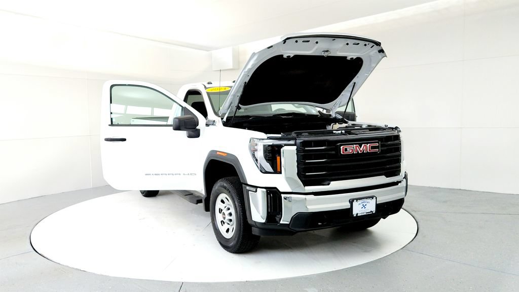Used 2024 GMC Sierra 2500 Pro w/ Convenience Package AWD/4WD image 9