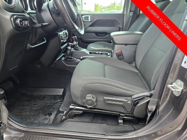 Used 2019 Jeep Wrangler Unlimited Sahara w/ Cold Weather Group AWD/4WD image 8