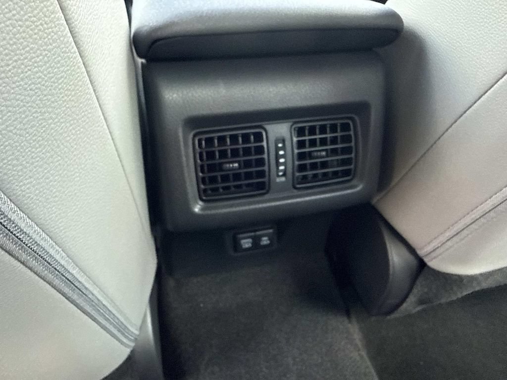 Used 2026 Toyota Camry SE FWD image 15