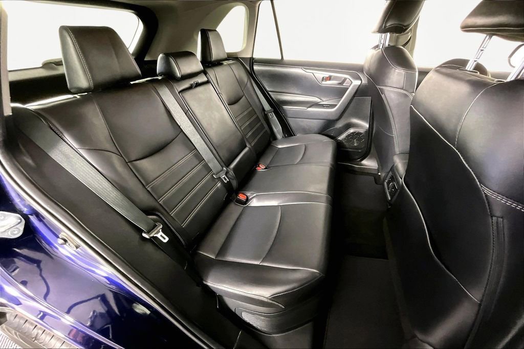 Used 2021 Toyota RAV4 XLE Premium image 25