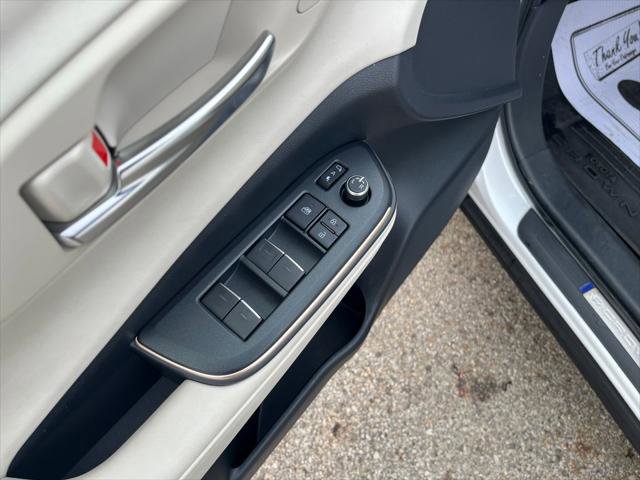 Certified 2023 Toyota Crown Limited image 11