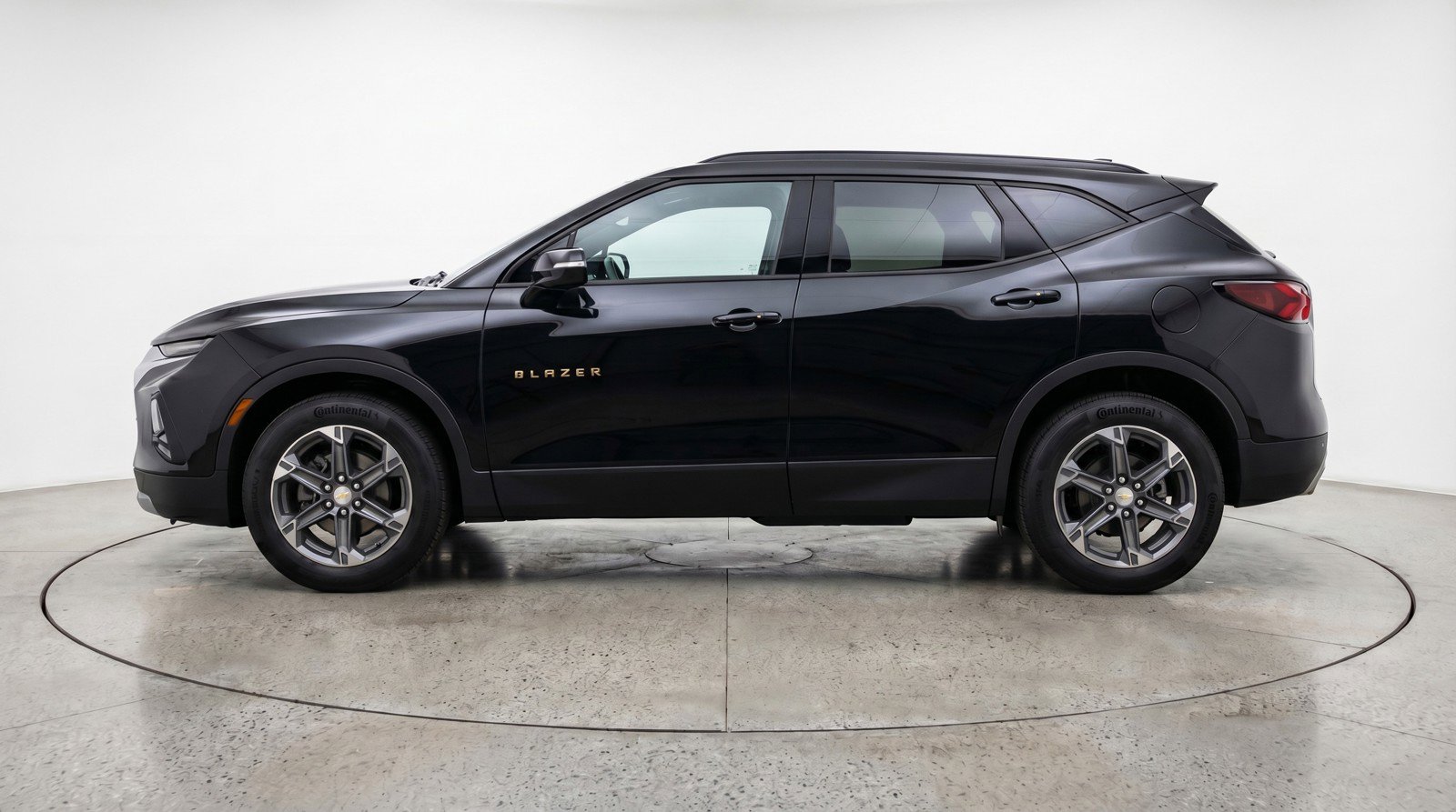 Used 2025 Chevrolet Blazer LT FWD image 5