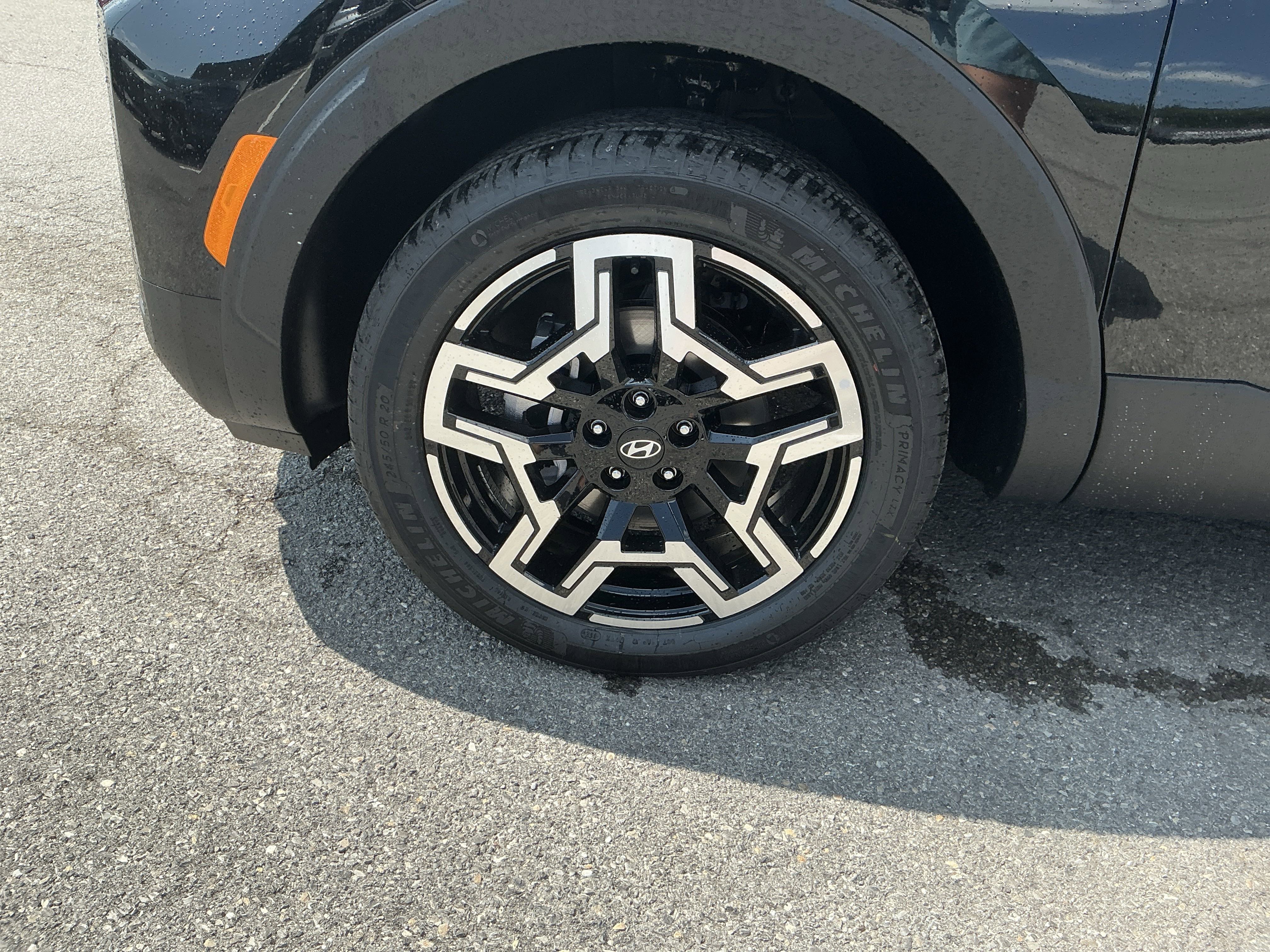 New 2025 Hyundai Santa Cruz Limited image 11