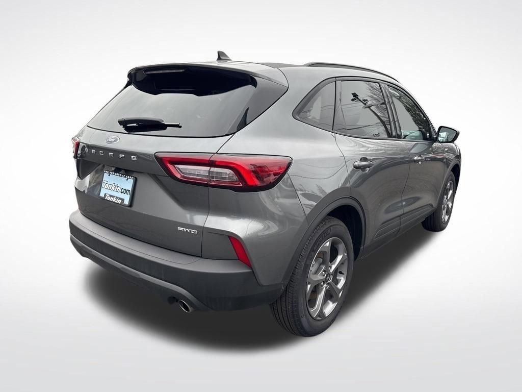 Used 2025 Ford Escape ST-Line image 7